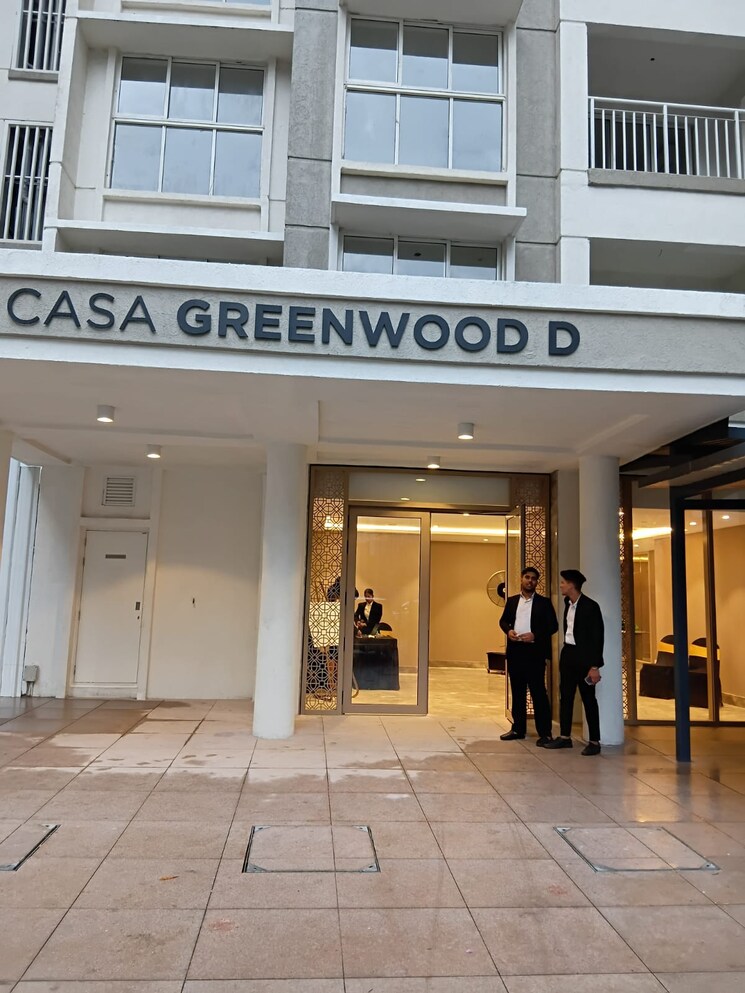  Parking, lodha-amara-tower-44 2 Bedroom 722 Sq.Ft. Apartment In Kolshet Road Thane 9695221