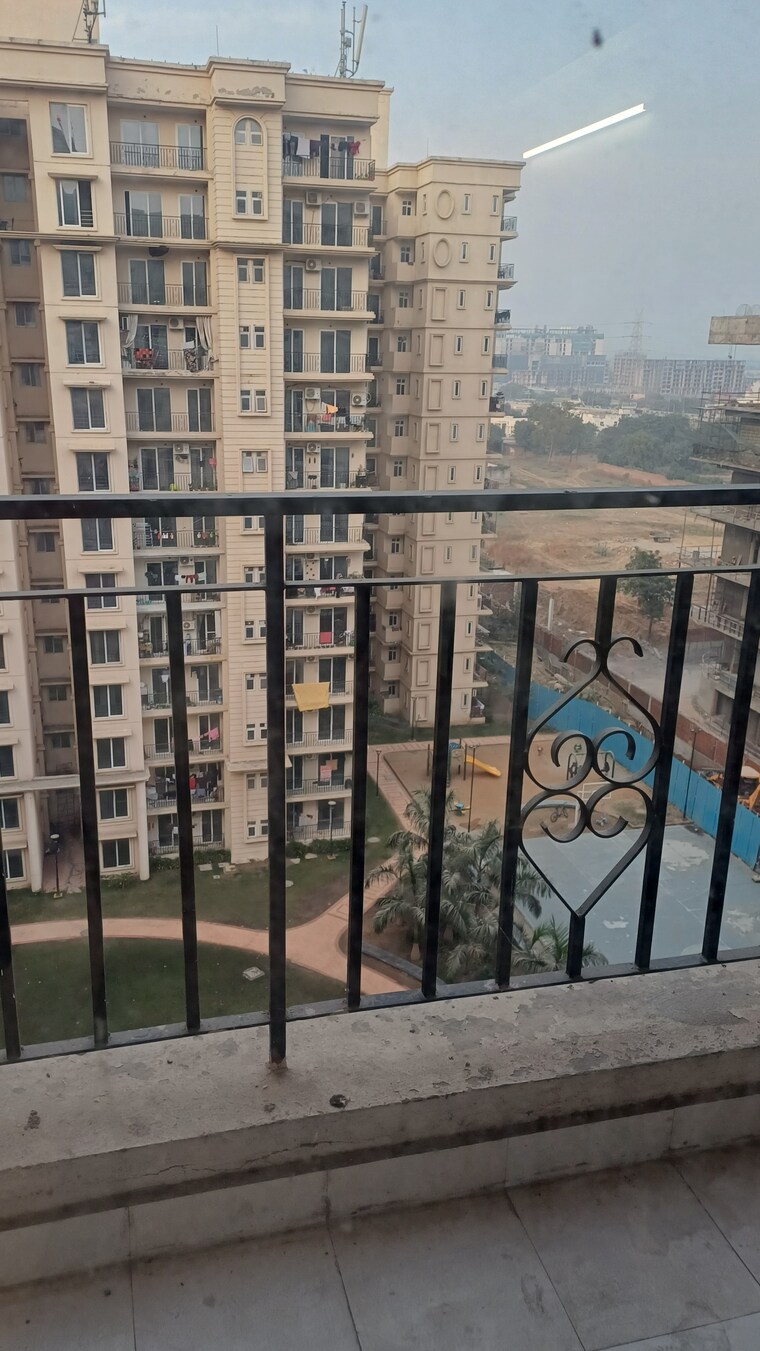 Exterior View, signature-the-serenas 2 Bedroom 531 Sq.Ft. Apartment In Sohna Sector 36 Gurgaon 9695260
