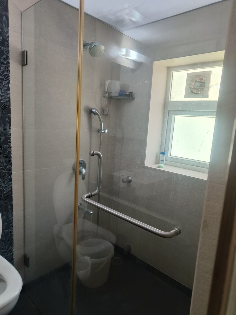 Bathroom, dadar west 2 Bedroom 800 Sq.Ft. Apartment In Dadar West Mumbai 9695194