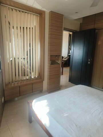 Room in 2 BHK Apartment at Dadar West – for Sale