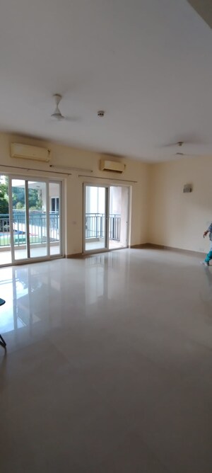 Room in 3 BHK Apartment at Spaze Privy, Sector 72 – for Rent