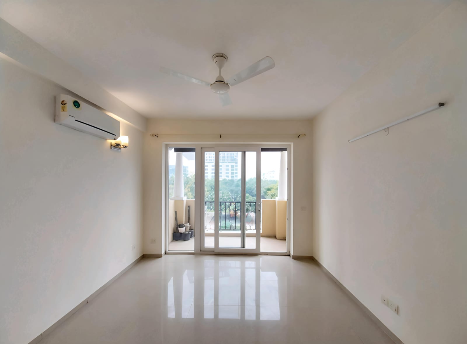 3 BHK + Study Room 1750 Sq.Ft. Apartment in Emaar MGF Emerald Hills