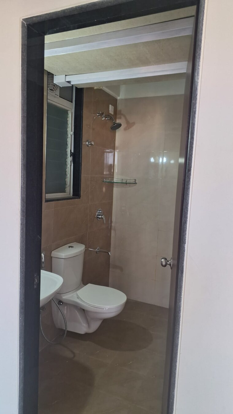 Bathroom, ajmera-crosstown-one 2 Bedroom 659 Sq.Ft. Apartment In Kalyan West Thane 9695230