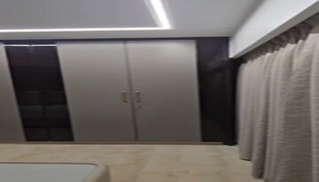 Room in 3 BHK Apartment at Kandivali West – for Sale