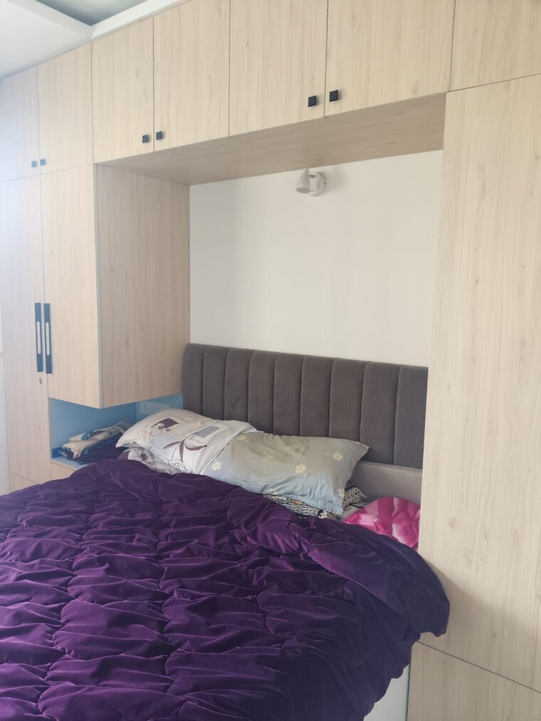 Bedroom, emaar-the-vilas 5 Bedroom 5000 Sq.Ft. Apartment In Sector 25 Gurgaon 9695239