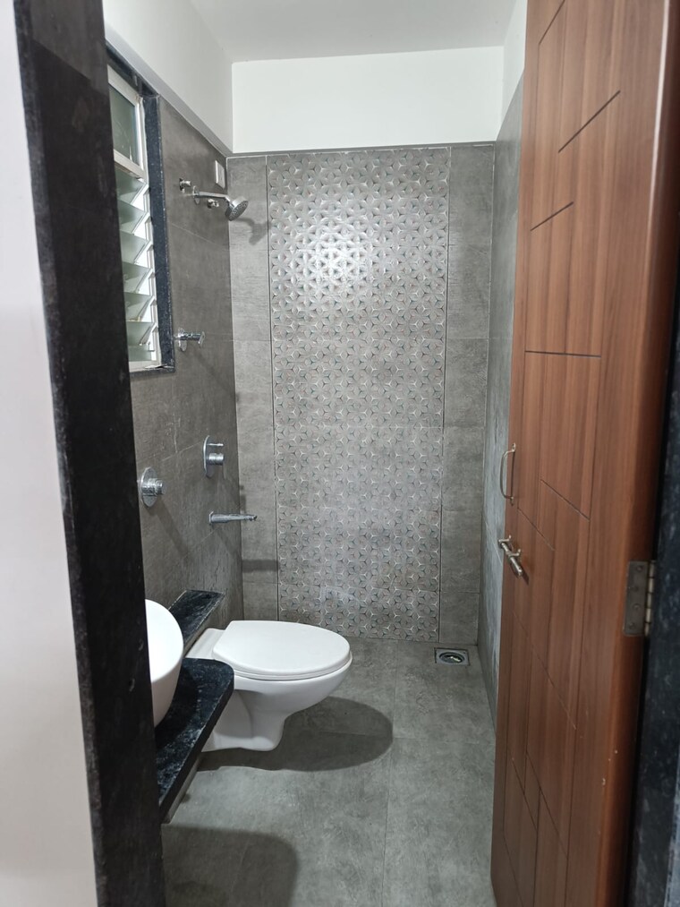 Bathroom, wakad 1 Bedroom 550 Sq.Ft. Apartment In Wakad Pune 9695276