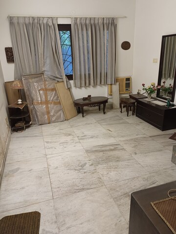 Living Room in 5 BHK Apartment at Tata Primanti Villas, Sector 72 – for Rent