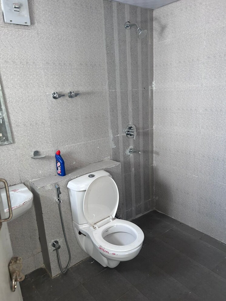 Attached Bathroom, sector 19b dwarka 3 Bedroom 1800 Sq.Ft. Apartment In Sector 19b Dwarka Delhi 9695267