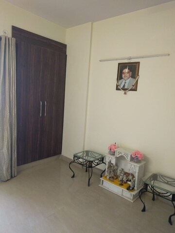 Room in 3.5 BHK Apartment at Mapsko Casa Bella-Apartments, Sector 82 – for Sale