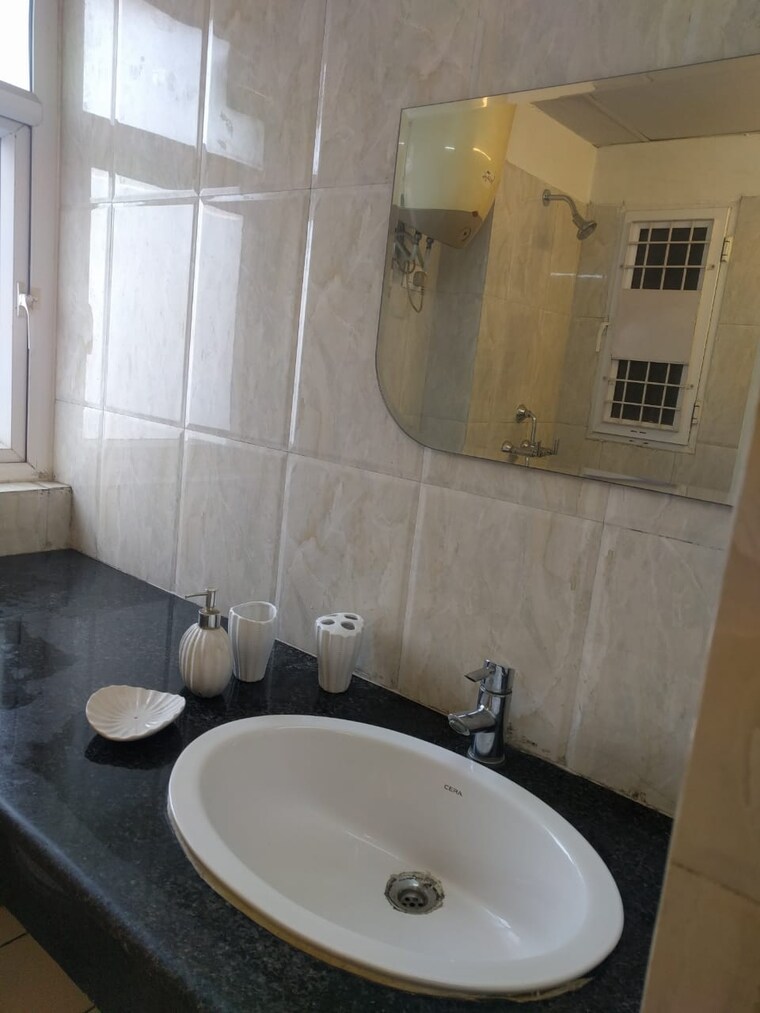 Bathroom, mapsko-casa-bella-apartments 3.5 Bedroom 1430 Sq.Ft. Apartment In Sector 82 Gurgaon 9695297