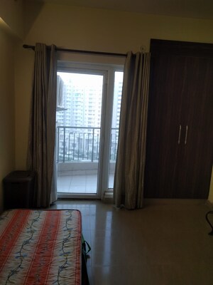 Room in 3.5 BHK Apartment at Mapsko Casa Bella-Apartments, Sector 82 – for Sale