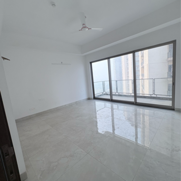 Room in 4 BHK Apartment at Shalimar One World Belvedere Court 3, Malesemau – for Rent
