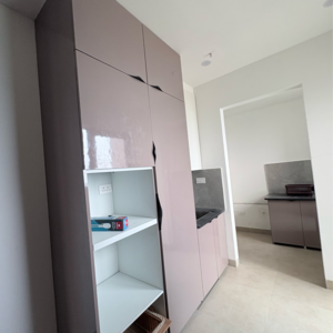 Bathroom in 4 BHK Apartment at Shalimar One World Belvedere Court 3, Malesemau – for Rent