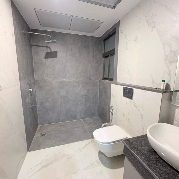 Bathroom, shalimar-one-world-belvedere-court-3 4 Bedroom 3434 Sq.Ft. Apartment In Malesemau Lucknow 9695414