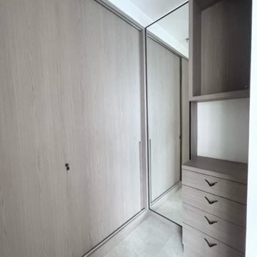 Room in 4 BHK Apartment at Shalimar One World Belvedere Court 3, Malesemau – for Rent