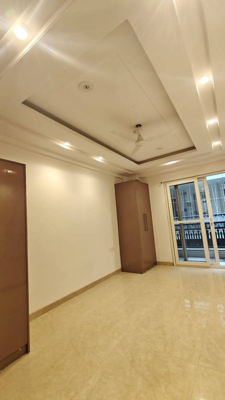 Room, saket 4 Bedroom 1600 Sq.Ft. Apartment In Saket Delhi 9695397