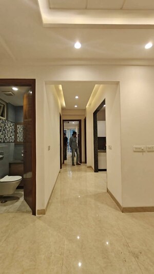  4 BHK Apartment at Saket – for Rent