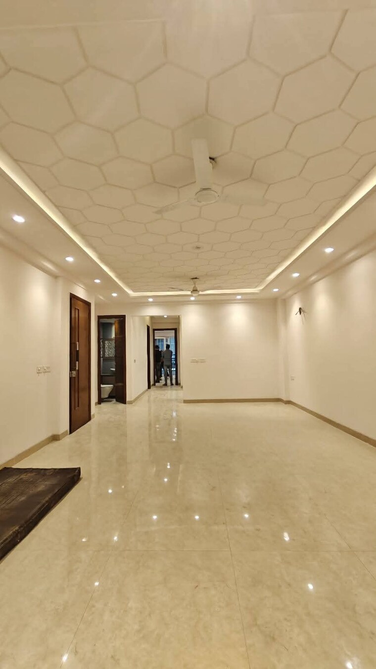 Room, saket 4 Bedroom 1600 Sq.Ft. Apartment In Saket Delhi 9695397