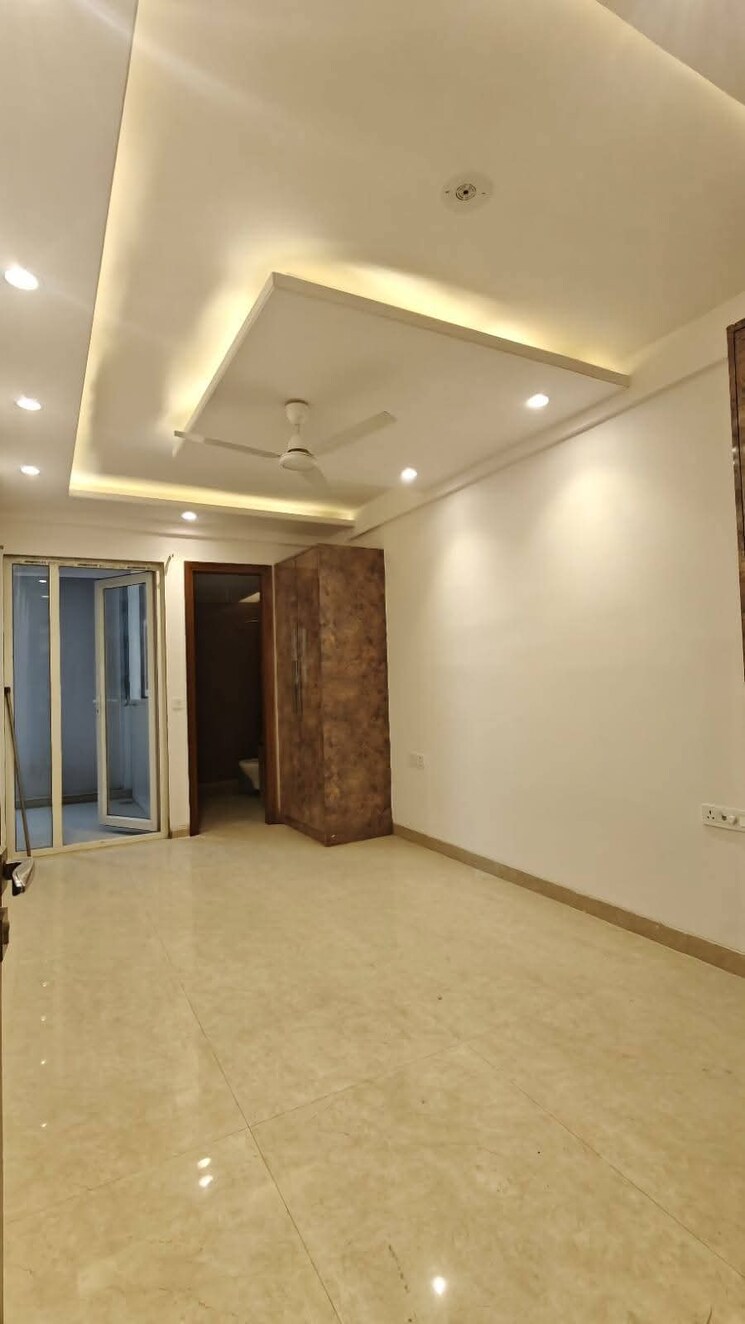 Room, saket 4 Bedroom 1600 Sq.Ft. Apartment In Saket Delhi 9695397