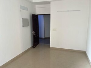 Room in 3 BHK Apartment at Amrapali Princely Estate, Sector 76 – for Sale