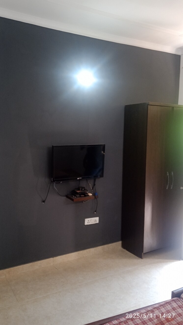 undefined, vipul-square 1 RK 400 Sq.Ft. Builder Floor In Sushant Lok I Gurgaon 9695545