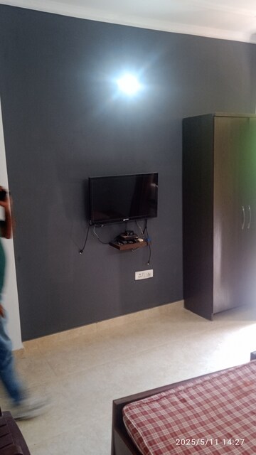 Room in 1 RK Builder Floor at Vipul Square, Sushant Lok I – for Rent