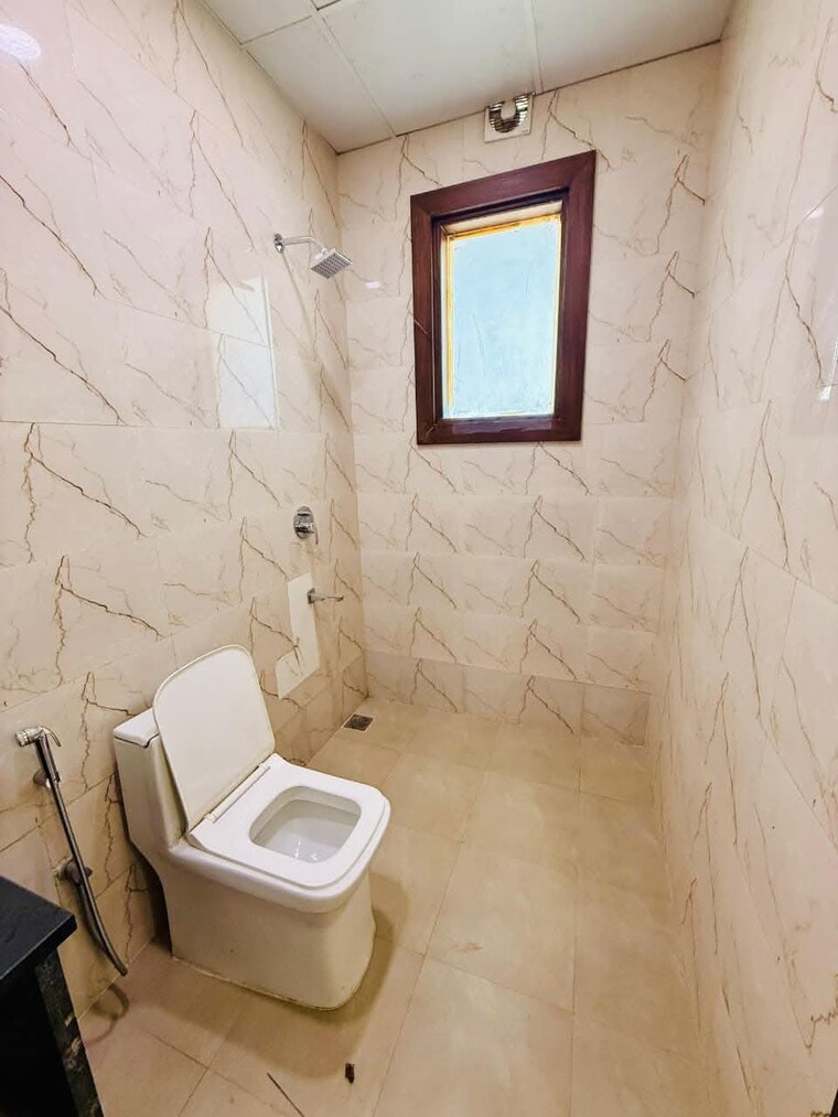 Attached Bathroom, saket 1 Bedroom 1000 Sq.Ft. Apartment In Saket Delhi 9695559