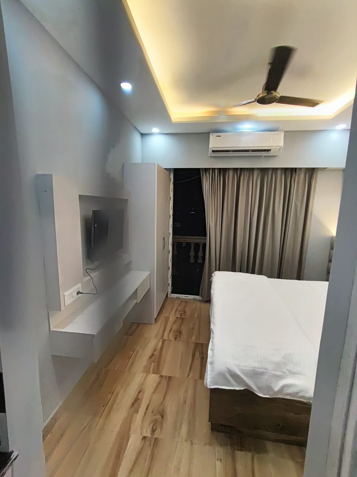 6 BHK + Pooja Room,Servant Room Independent House For Rent in Jaypee Green Crescent Court