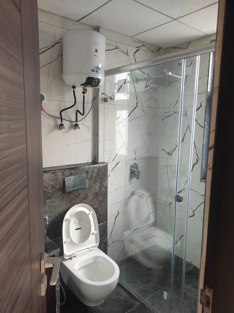 Attached Bathroom, sector 52 5 Bedroom 3200 Sq.Ft. Apartment In Sector 52 Gurgaon 9695601