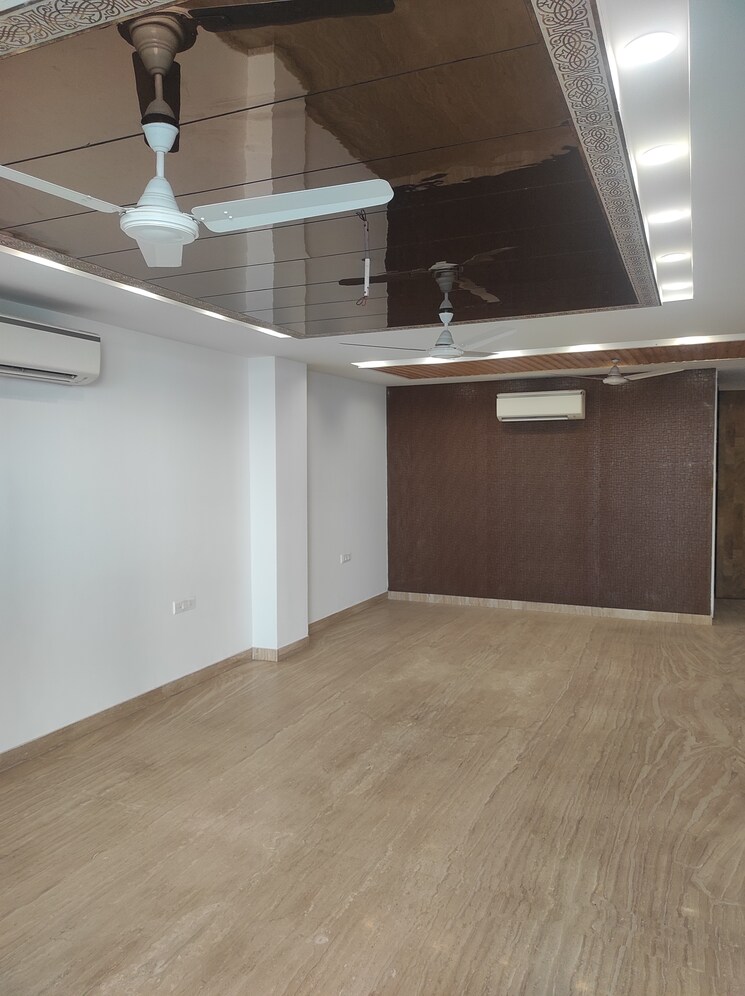 undefined, sector 52 5 Bedroom 3200 Sq.Ft. Apartment In Sector 52 Gurgaon 9695601