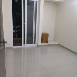 Room in 2 BHK Apartment at Amrapali Riverview, Amrapali Leisure Valley – for Rent