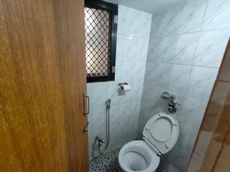 Bathroom, rutu-enclave 1 Bedroom 450 Sq.Ft. Apartment In Kasarvadavali Thane 9695759