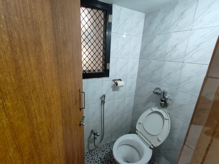Bathroom, rutu-enclave 1 Bedroom 450 Sq.Ft. Apartment In Kasarvadavali Thane 9695759