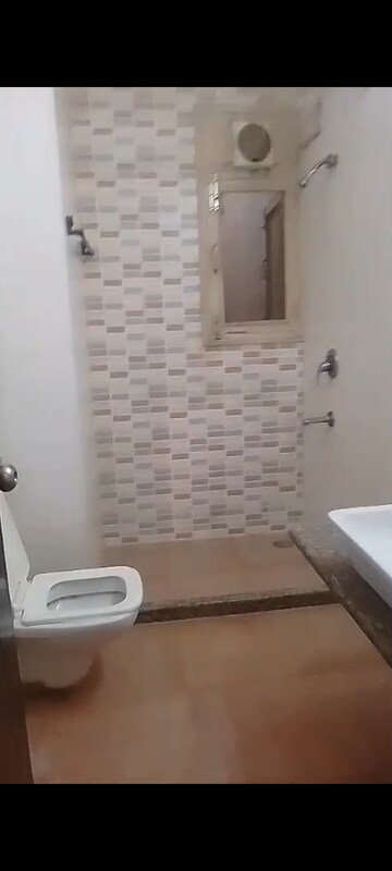 2 BHK Apartment For Rent in Supertech Cape Town, Sector 74