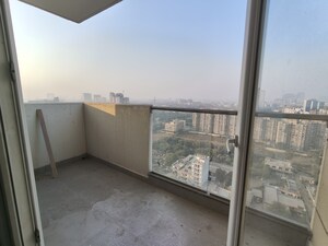 Room in 3 BHK Apartment at Tulip Violet, Sector 69 – for Rent