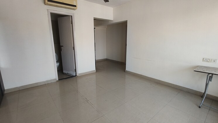 Room, mermit-tower 2 Bedroom 800 Sq.Ft. Apartment In Lower Parel Mumbai 9695867