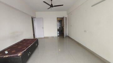 Room in 2 BHK Apartment at Mermit Tower, Lower Parel – for Rent