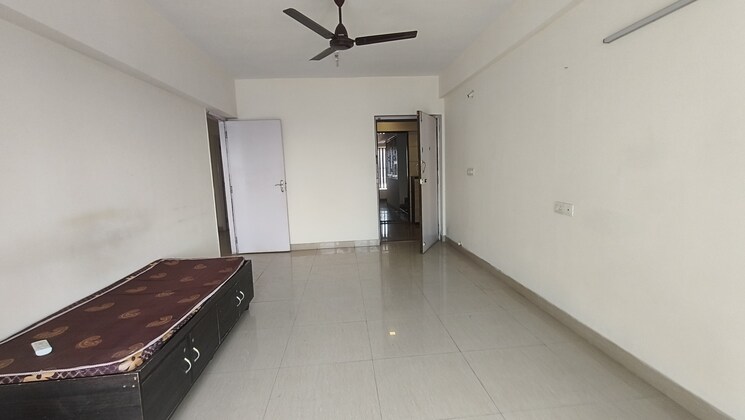 Room, mermit-tower 2 Bedroom 800 Sq.Ft. Apartment In Lower Parel Mumbai 9695867