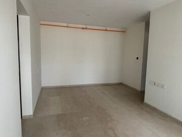 Room in 3 BHK Apartment at Kalpataru Elitus, Mulund West – for Sale