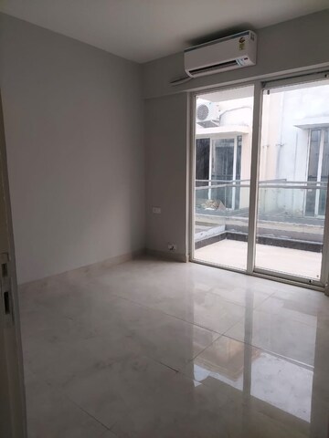 Room in 1 RK Apartment at Ninex RMG Residency, Sector 37c – for Rent