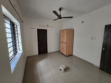 Room in 4 BHK Independent House at Sama Savli Road – for Sale