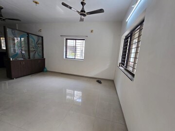 Room in 4 BHK Independent House at Sama Savli Road – for Sale
