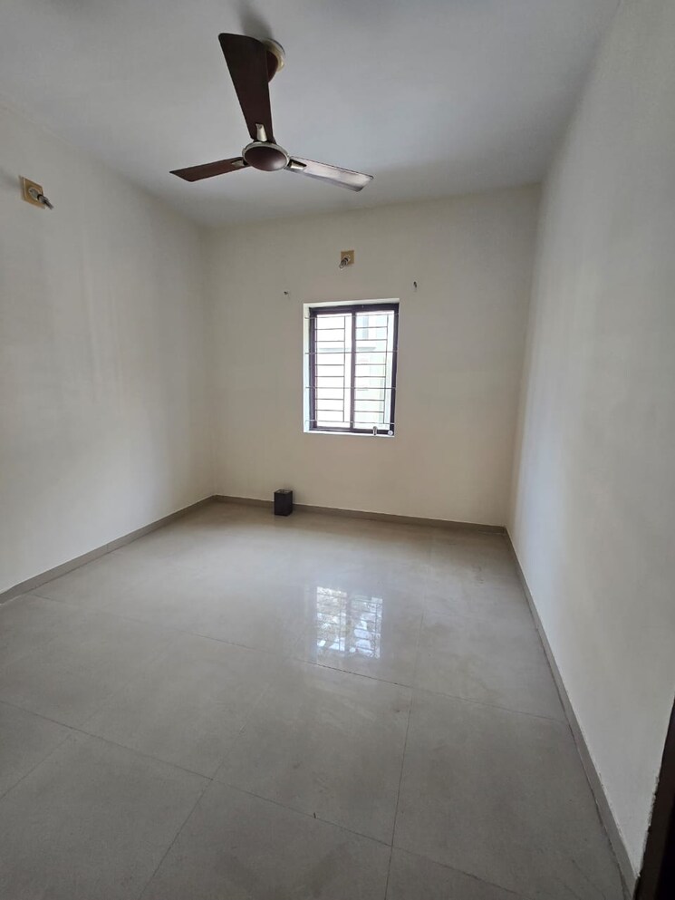 Room, sama savli road 4 Bedroom 1880 Sq.Ft. Independent House In Sama Savli Road Vadodara 9695868