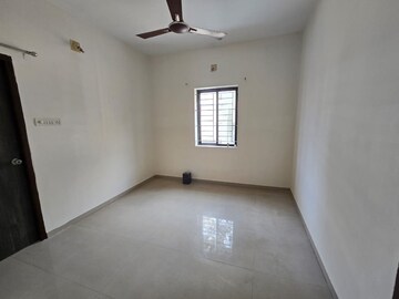 Room in 4 BHK Independent House at Sama Savli Road – for Sale