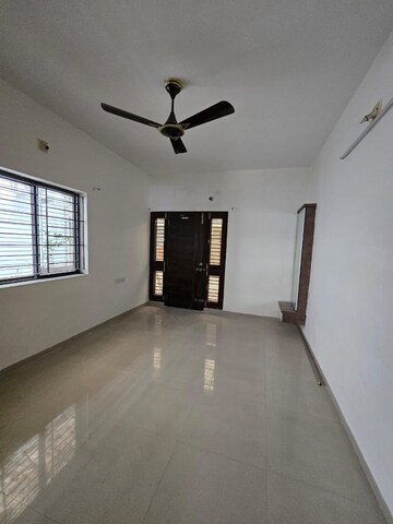Room in 4 BHK Independent House at Sama Savli Road – for Sale