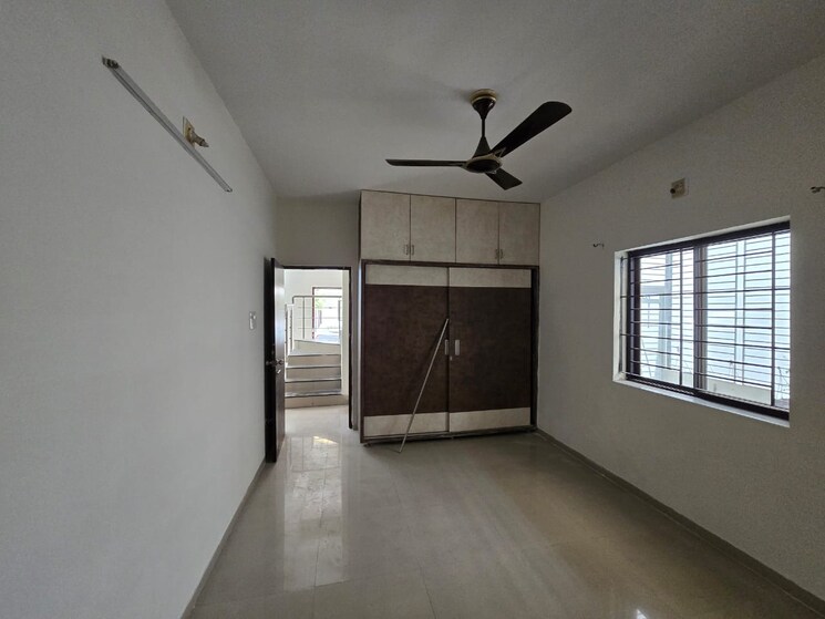 Room, sama savli road 4 Bedroom 1880 Sq.Ft. Independent House In Sama Savli Road Vadodara 9695868