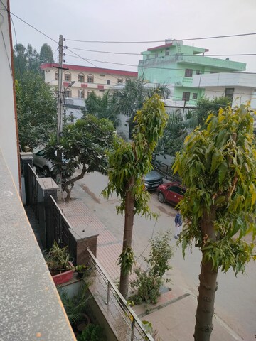 2 BHK Independent House – Garden View at Sector 10a - for Rent