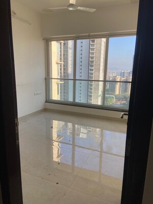 Room in 2 BHK Apartment at Sheth Montana, Mulund West – for Sale