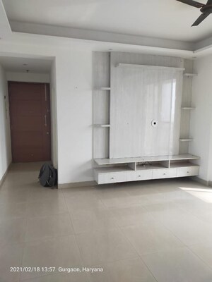 Room in 3.5 BHK Apartment at Alphacorp Gurgaon One 84, Sector 84 – for Rent