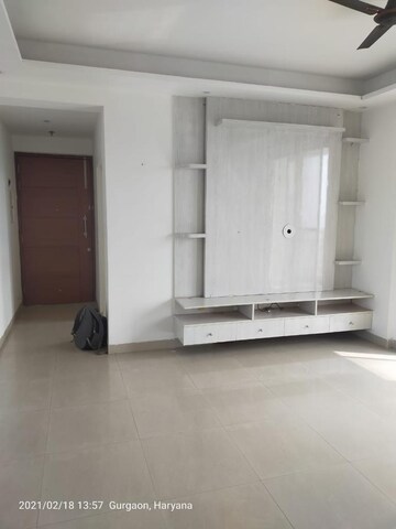 Room in 3.5 BHK Apartment at Alphacorp Gurgaon One 84, Sector 84 – for Rent
